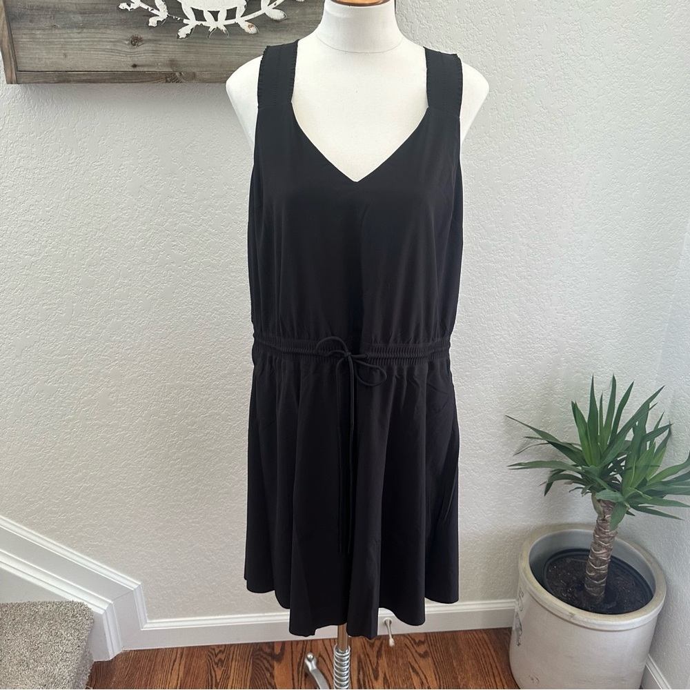 Athleta Savannah dress solid black tie waist ladies size Large